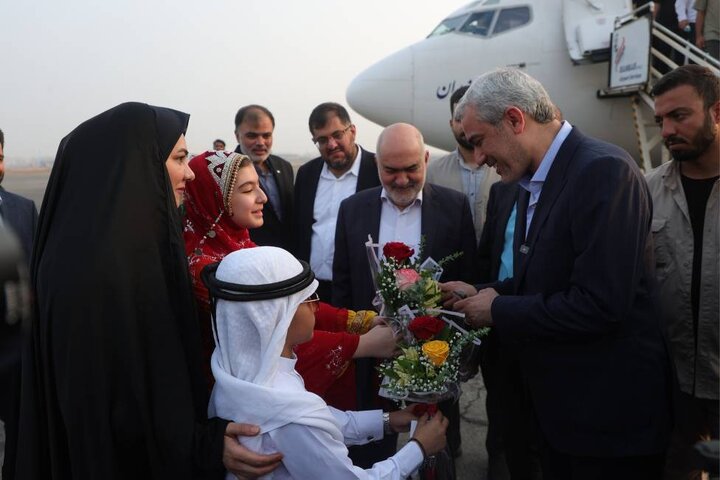 وزیر اقتصاد وارد اهواز شد