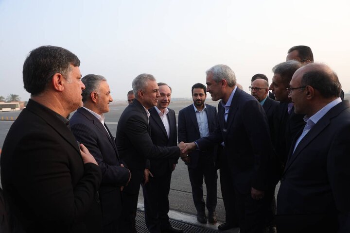 ورود وزیر اقتصاد به استان خوزستان