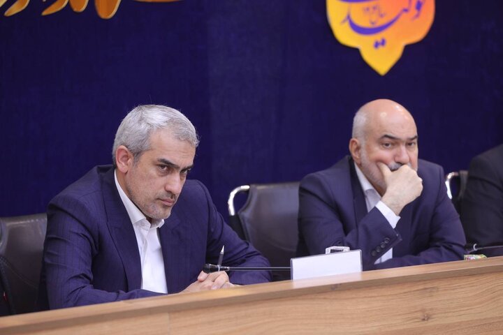 نشست مدیران و فعالان اقتصادی استان خوزستان با وزیر اقتصاد