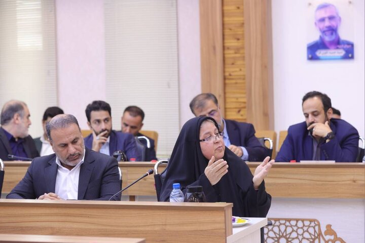 نشست مدیران و فعالان اقتصادی استان خوزستان با وزیر اقتصاد