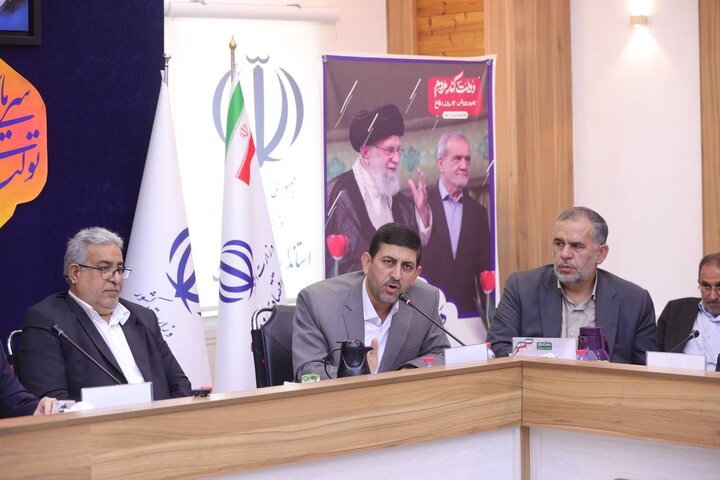 نشست مدیران و فعالان اقتصادی استان خوزستان با وزیر اقتصاد