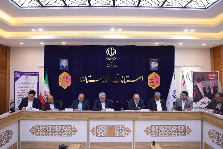 نشست مدیران و فعالان اقتصادی استان خوزستان با وزیر اقتصاد