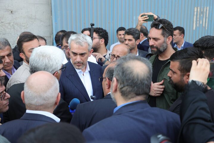 بازدید وزیر اقتصاد از انبارهای منطقه ویژه بندر امام خمینی(ره)