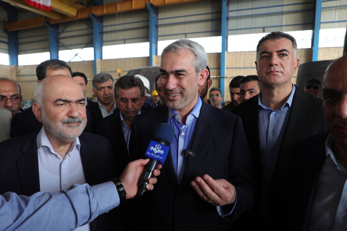 رفع موانع تولید در اولویت است