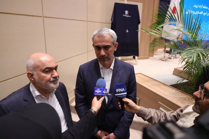 نشست مدیران و فعالان اقتصادی منطقه آزاد اروند با وزیر اقتصاد