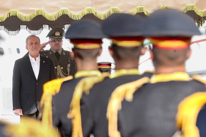 عزیمت وزیر اقتصاد به کشور چین