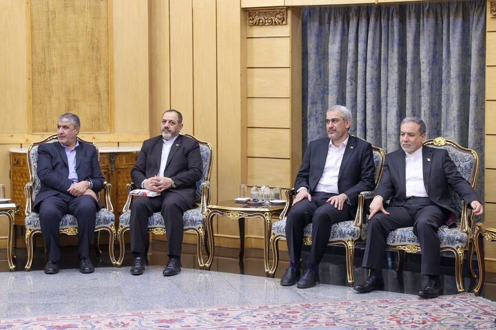 عزیمت وزیر اقتصاد به کشور چین