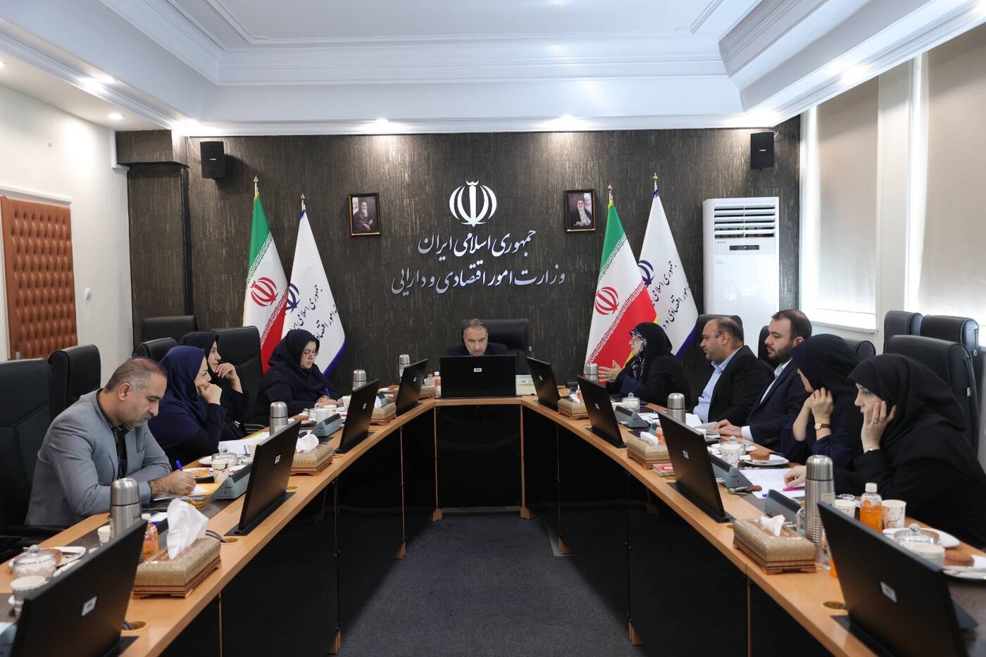 برگزاری نشست ستاد جوانی جمعیت وزارت امور اقتصادی و دارایی