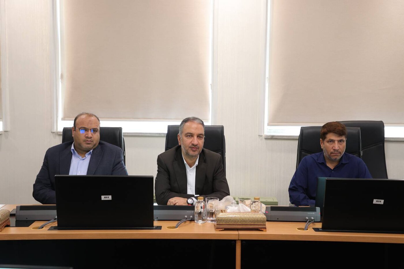 تاکید بر هم‌افزایی و حمایت اقتصادی در دیدار معاون وزیر اقتصاد با رئیس بسیج اصناف