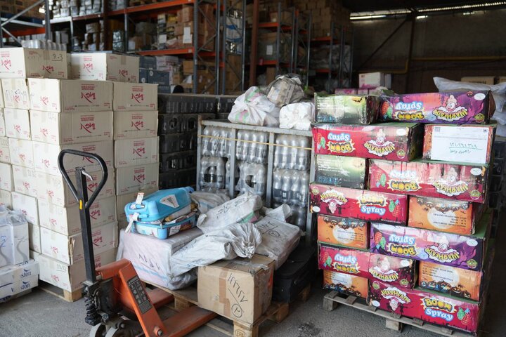 بازدید اصحاب رسانه از انبارهای سازمان جمع آوری و فروش اموال تملیکی