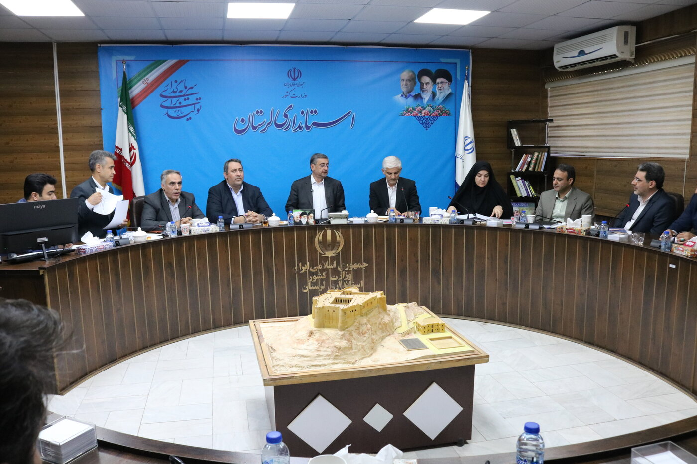 تدوین بسته رونق برای پروژه‌های راهبردی لرستان