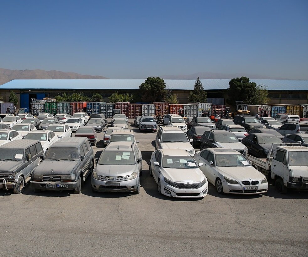 آغاز مزایده ۶ هزار میلیاردی کالای تملیکی/ عرضه خودروی داخلی و خارجی