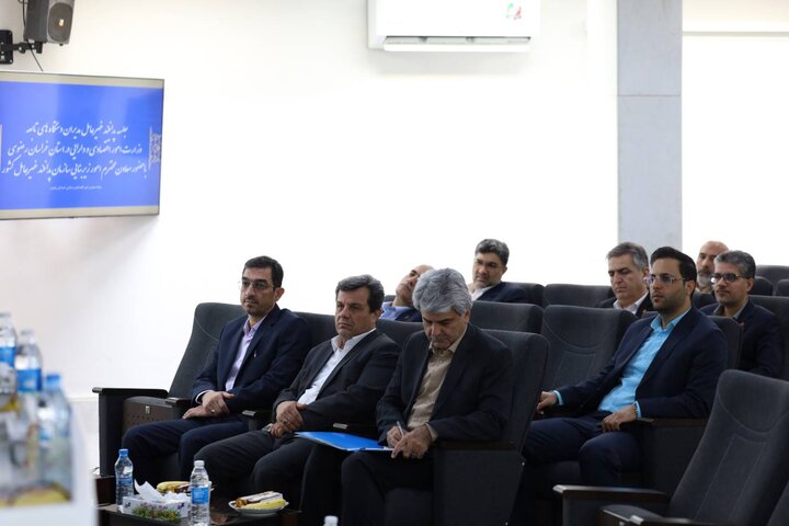 جلسه پدافند غیر عامل مدیران دستگاه‌های تابعه وزارت امور اقتصادی و دارایی در خراسان رضوی  با حضور معاون فنی و زیربنایی سازمان پدافند غیرعامل کشور