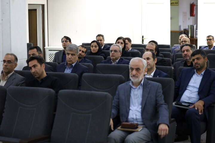 جلسه پدافند غیر عامل مدیران دستگاه‌های تابعه وزارت امور اقتصادی و دارایی در خراسان رضوی  با حضور معاون فنی و زیربنایی سازمان پدافند غیرعامل کشور