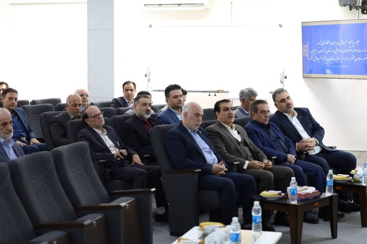 جلسه پدافند غیر عامل مدیران دستگاه‌های تابعه وزارت امور اقتصادی و دارایی در خراسان رضوی  با حضور معاون فنی و زیربنایی سازمان پدافند غیرعامل کشور