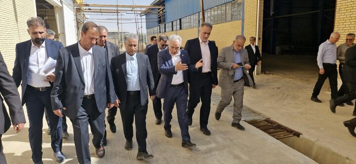 همراهی بانک صنعت و معدن با هشت طرح تولیدی در فارس