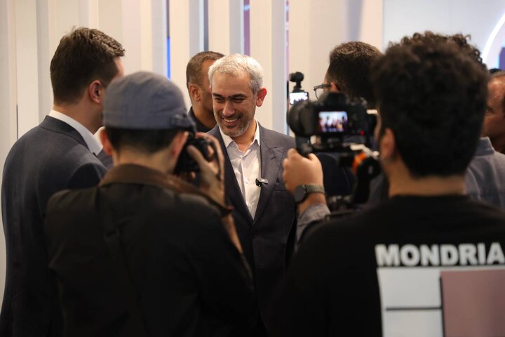 بازدید وزیر اقتصاد از نمایشگاه بین المللی الکامپ