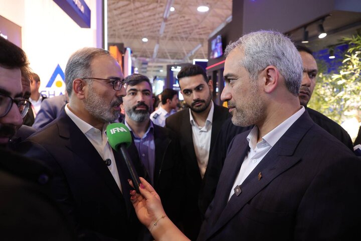 بازدید وزیر اقتصاد از نمایشگاه بین المللی الکامپ