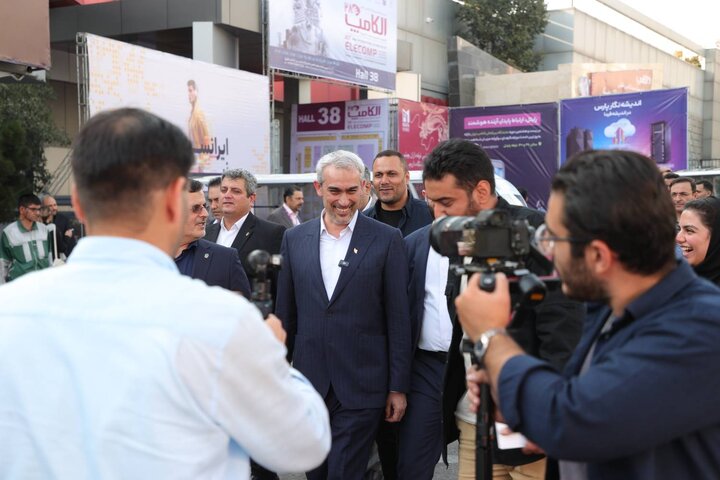 بازدید وزیر اقتصاد از نمایشگاه بین المللی الکامپ