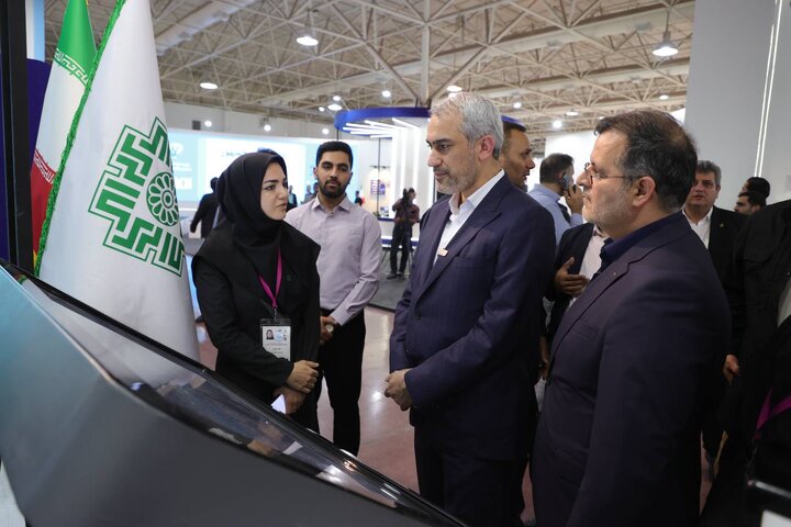 بازدید وزیر اقتصاد از نمایشگاه بین المللی الکامپ