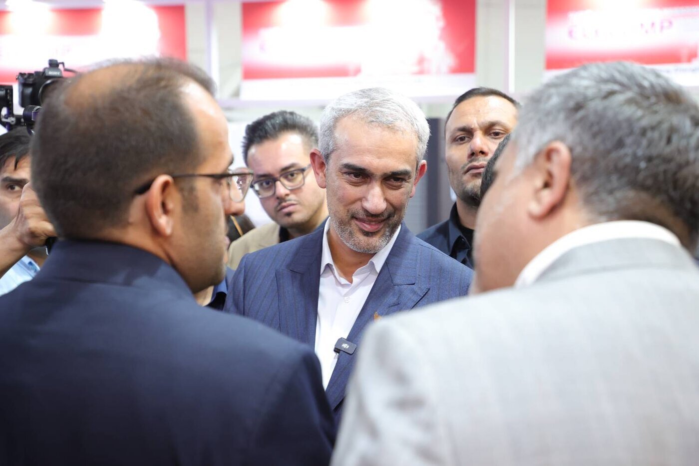 بازدید وزیر اقتصاد از نمایشگاه بین المللی الکامپ بازدید وزیر اقتصاد از نمایشگاه بین المللی الکامپ