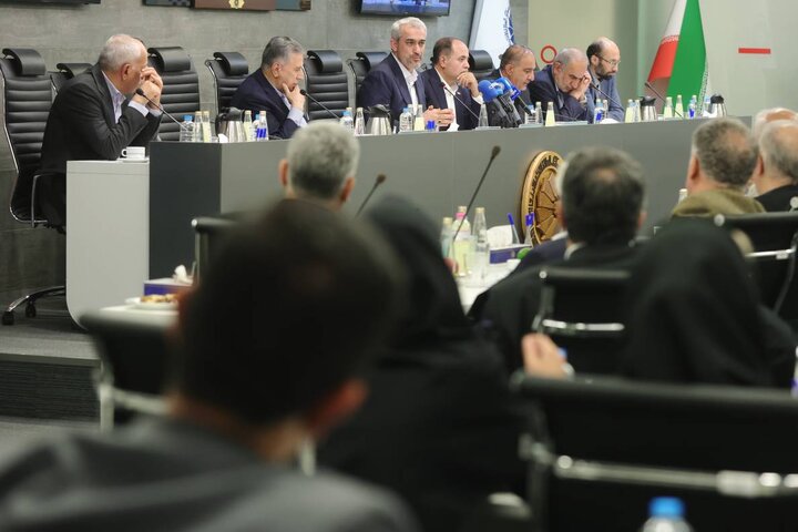 یکصد و سی و دومین نشست شورای گفتگوی دولت و بخش خصوصی