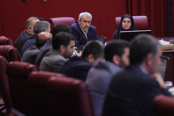 جلسه مشترک وزیر اقتصاد با وزیر راه و شهرسازی