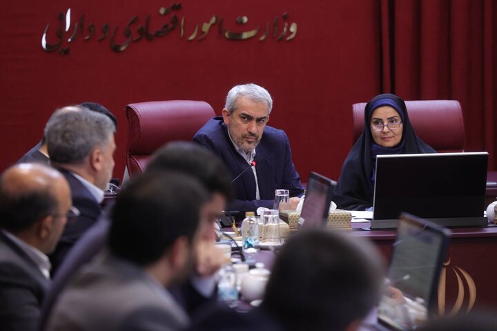 جلسه مشترک وزیر اقتصاد با وزیر راه و شهرسازی