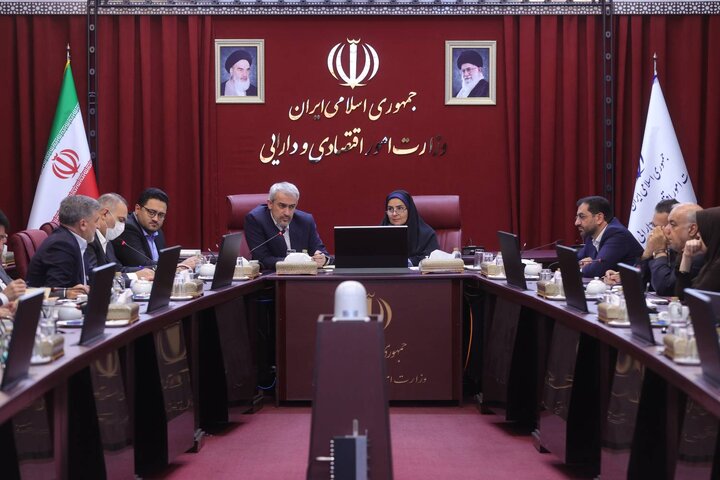 جلسه مشترک وزیر اقتصاد با وزیر راه و شهرسازی