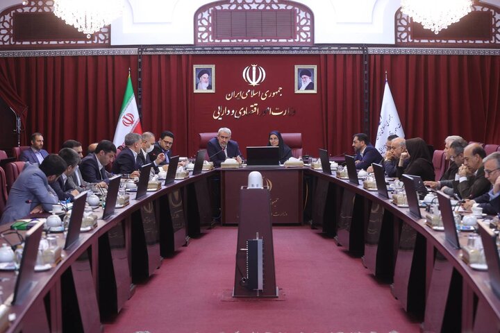 جلسه مشترک وزیر اقتصاد با وزیر راه و شهرسازی