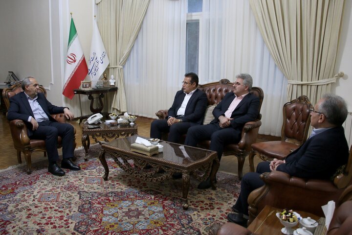 همکاری بیمه دانا و استانداری آذربایجان شرقی برای گسترش خدمات بیمه‌ای