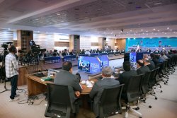 وزیر اقتصاد همراه با رییس جمهور در سفر به هرمزگان