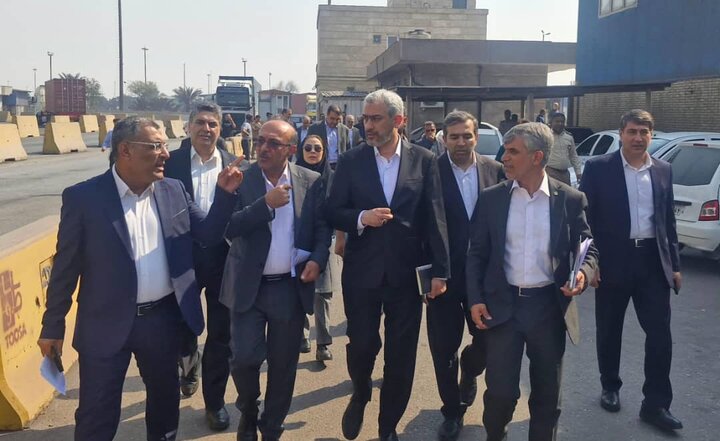 بازدید وزیر اقتصاد از گمرک بندر شهید رجایی