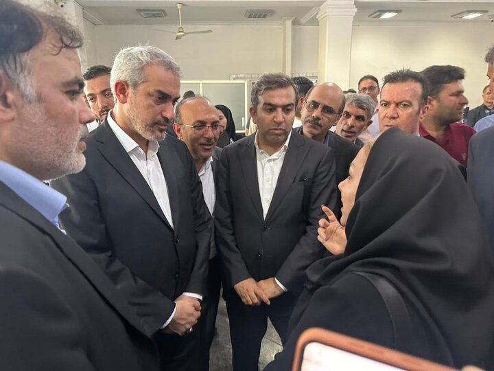 بازدید وزیر اقتصاد از گمرک بندر شهید رجایی