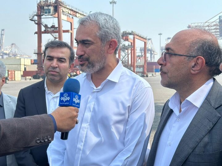 بازدید وزیر اقتصاد از گمرک بندر شهید رجایی