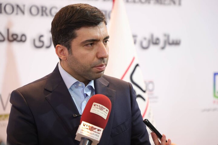 بازدید رئیس سازمان سرمایه‌گذاری و کمک‌های اقتصادی و فنی ایران از نمایشگاه فرصت های سرمایه گذاری در معدن و صنایع معدنی ایران