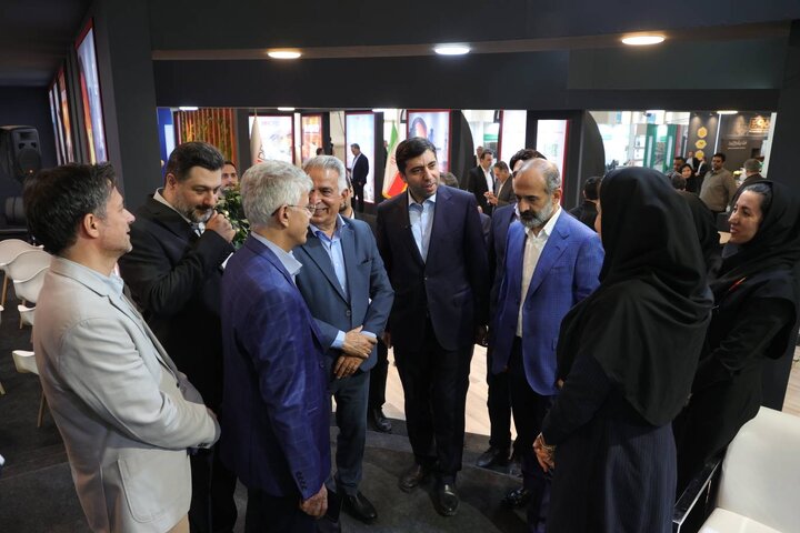 بازدید رئیس سازمان سرمایهگذاری و کمکهای اقتصادی و فنی ایران از نمایشگاه فرصت های سرمایه گذاری در معدن و صنایع معدنی ایران