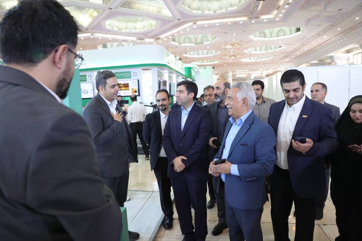 بازدید رئیس سازمان سرمایه‌گذاری و کمک‌های اقتصادی و فنی ایران از نمایشگاه فرصت های سرمایه گذاری در معدن و صنایع معدنی ایران
