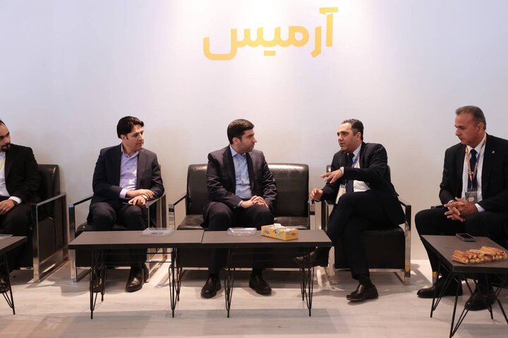 بازدید رئیس سازمان سرمایهگذاری و کمکهای اقتصادی و فنی ایران از نمایشگاه فرصت های سرمایه گذاری در معدن و صنایع معدنی ایران