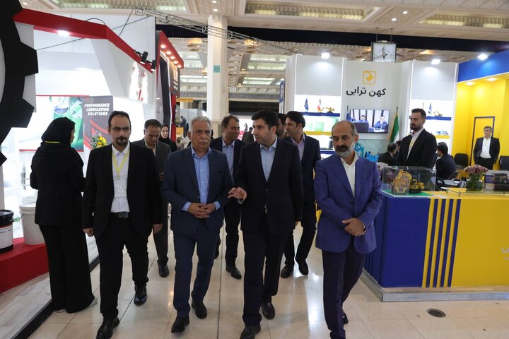 بازدید رئیس سازمان سرمایهگذاری و کمکهای اقتصادی و فنی ایران از نمایشگاه فرصت های سرمایه گذاری در معدن و صنایع معدنی ایران