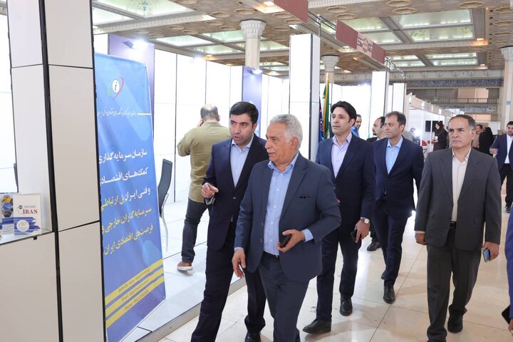 بازدید رئیس سازمان سرمایهگذاری و کمکهای اقتصادی و فنی ایران از نمایشگاه فرصت های سرمایه گذاری در معدن و صنایع معدنی ایران