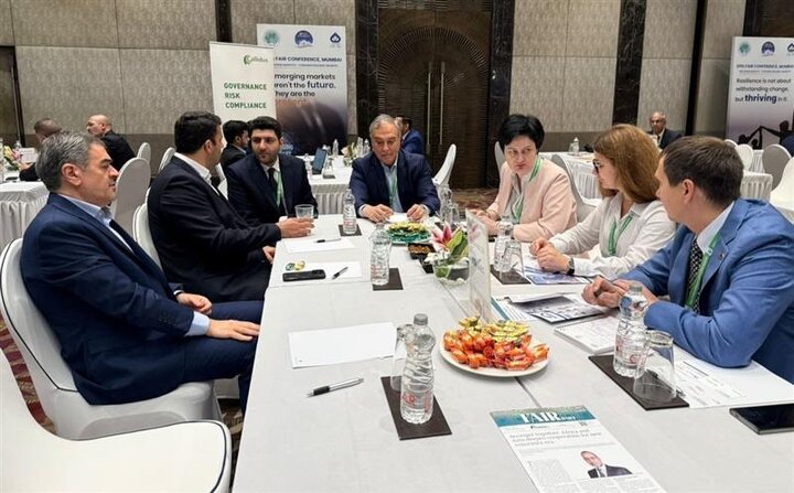 تقویت همکاری‌های بیمه‌ای با حضور بیمه مرکزی در هند