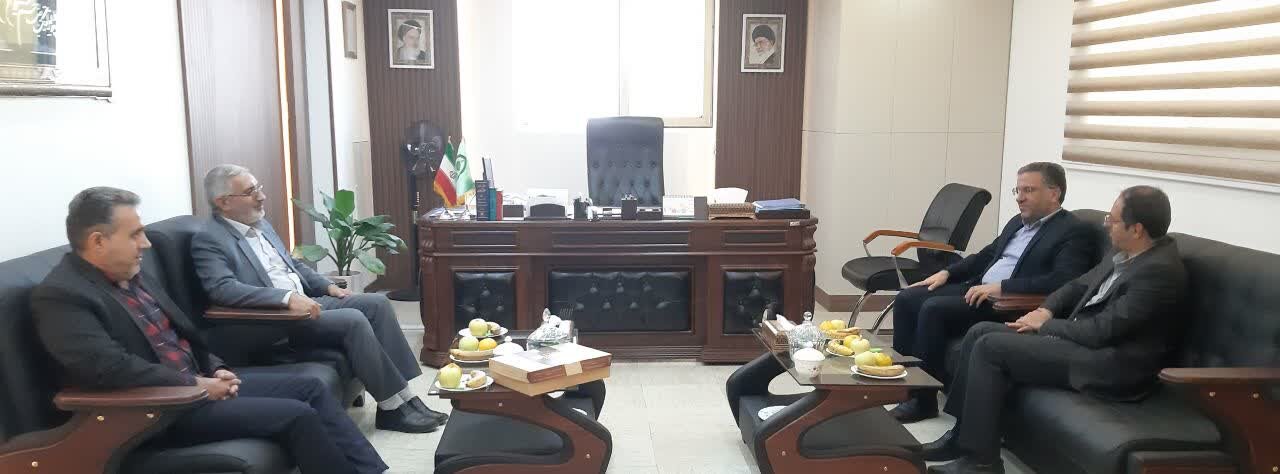دیدار مدیرکل امور اقتصادی و دارایی استان اصفهان با تلاشگران نیروی انتظامی