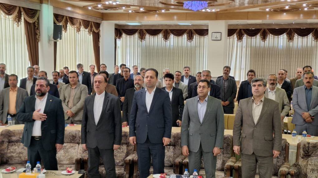 جلسه رؤسای شعب بانک ملی استان همدان به ریاست رحیمی رئیس شعب بانک ملی همدان و با حضور دکتر حاجی‌بابایی نایب رئیس مجلس شورای اسلامی و نماینده مردم شریف