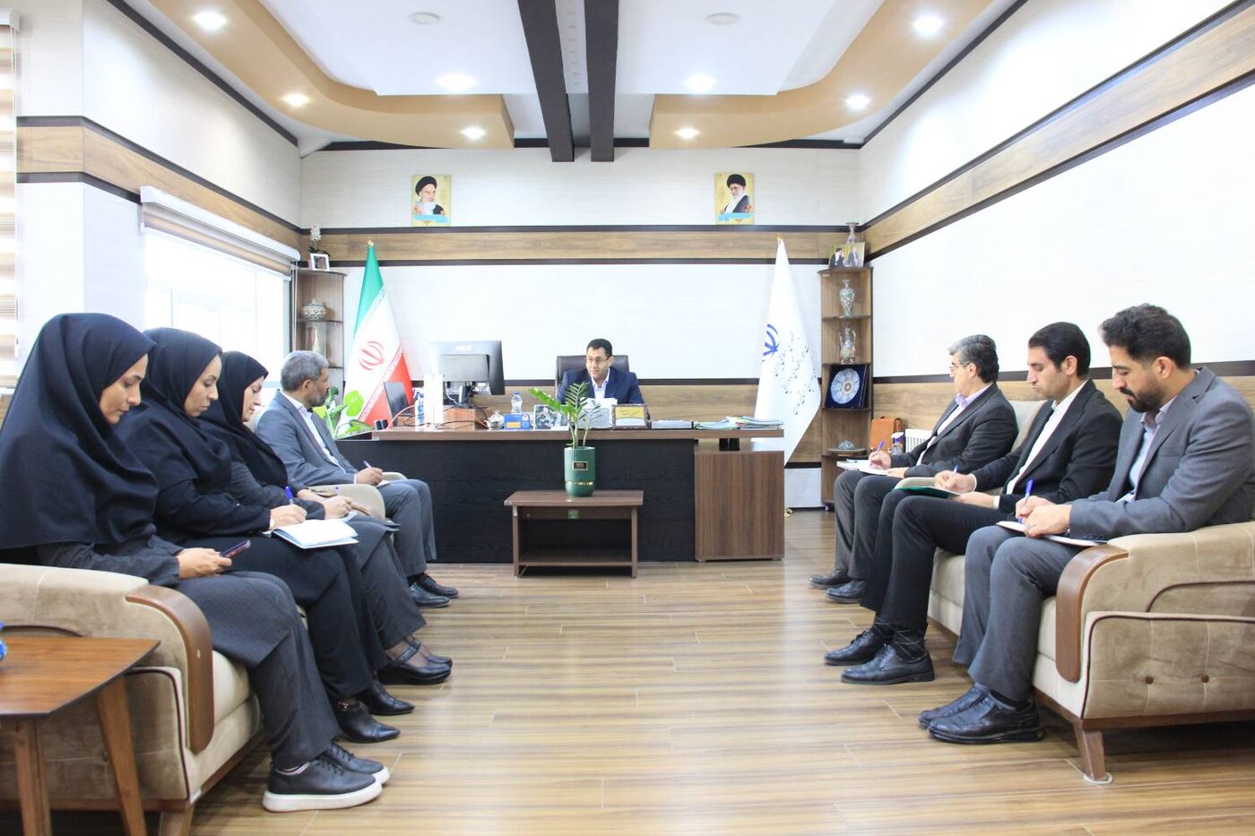 جلسه شورای معاونین اداره کل امور اقتصادی و دارایی استان همدان به ریاست حسن پیمانی نماینده وزیر و مدیرکل و با حضور کلیه اعضاء برگزار گردید.