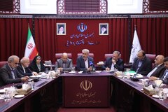 تمرکز بر شش پروژه کلیدی برای تحقق رشد اقتصادی ۸ درصدی/ از گمرک و مالیات هوشمند تا مجوزهای سرمایهگذاری بدون نام