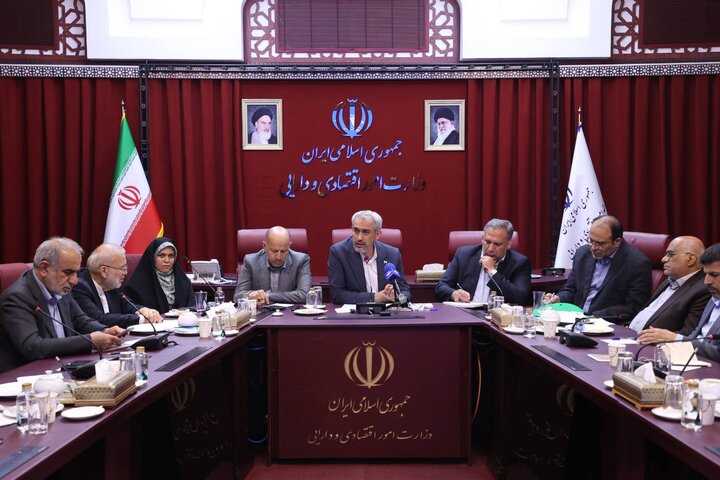 دیدار وزیر اقتصاد با اعضای کمیسیون اقتصادی مجلس شورای اسلامی