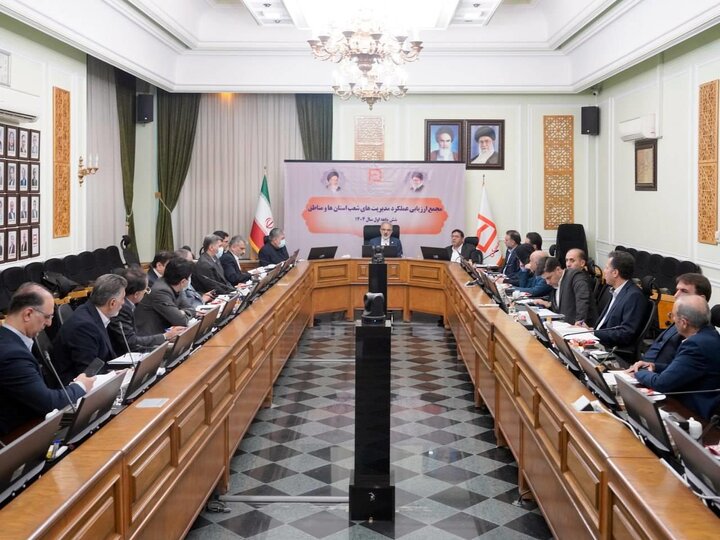 عبور از تنگناهای اقتصادی با بهره‌برداری مناسب از ظرفیت‌ها/ توسعه بانکداری شرکتی در بانک مسکن