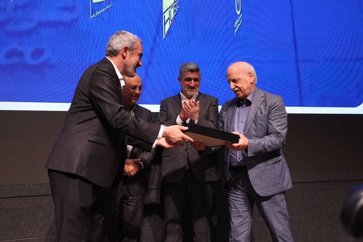 سومین همایش تجلیل از برترین های بورس کالای ایران