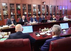 نشست مجمع کارآفرینان ایران با معاونان وزارت اقتصاد